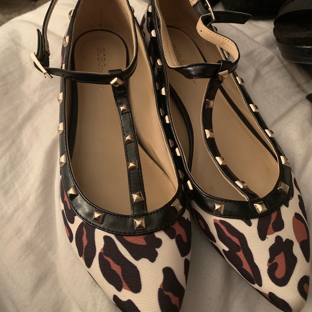 BCBG Leopard Flat with straps and studs!